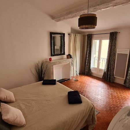 Au Coeur Des Parfumeries Grasse Exterior foto